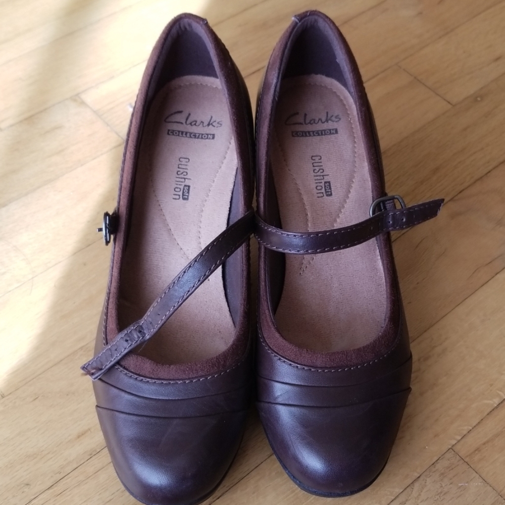 Clarks dress shoes